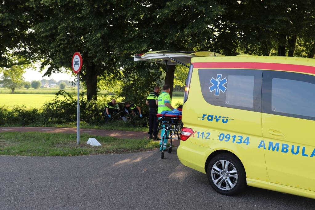 Auto uit de bocht gevlogen