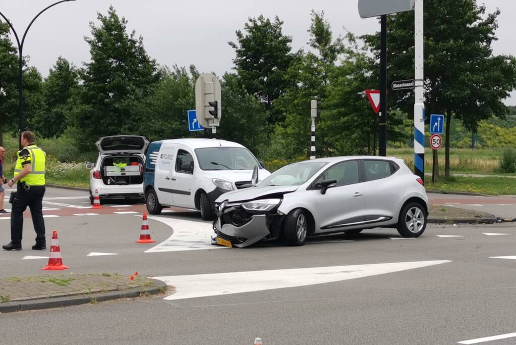 Veel schade bij aanrijding