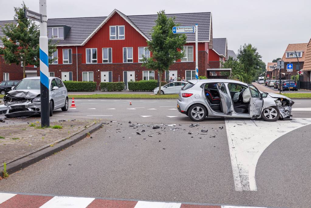 Veel schade bij aanrijding