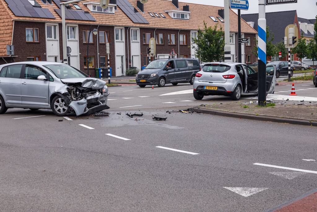 Veel schade bij aanrijding