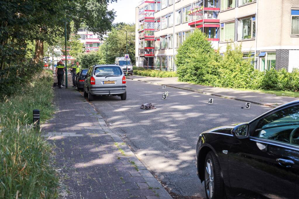 37-jarige voetganger ernstig gewond na aanrijding