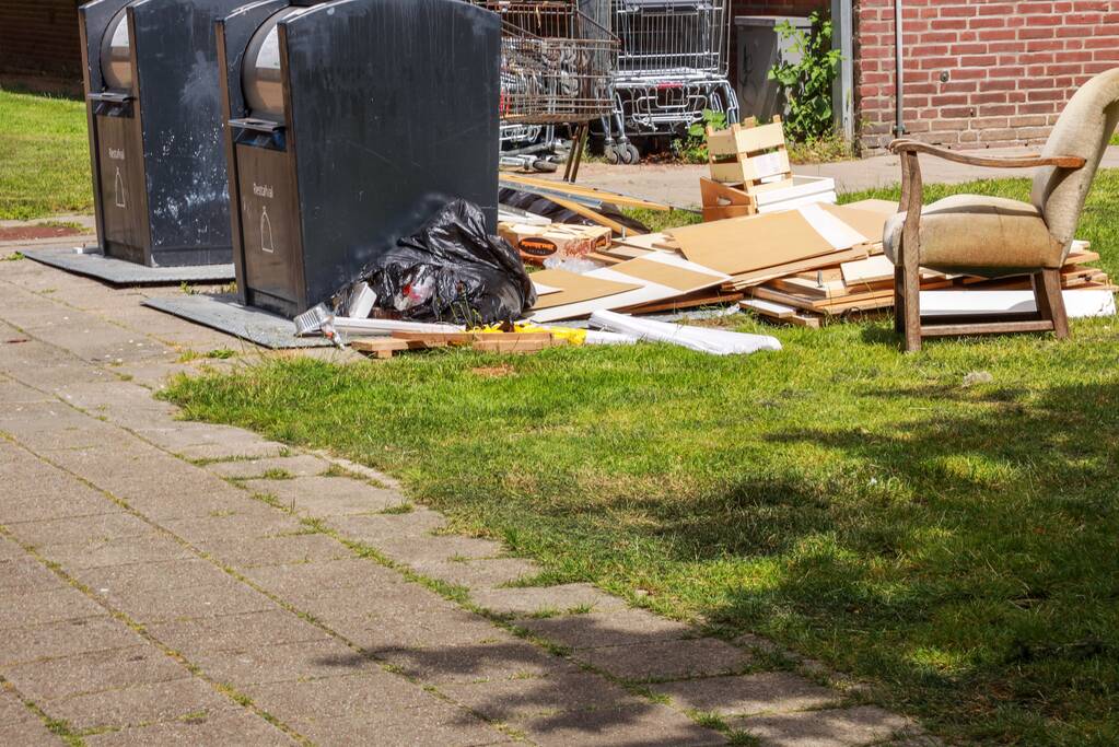 Afvaldumping loopt de spuigaten uit