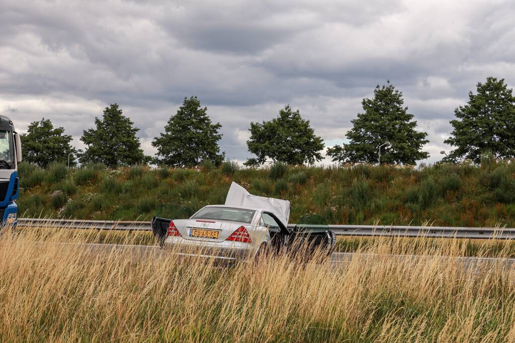 Snelweg afgesloten na ongeval