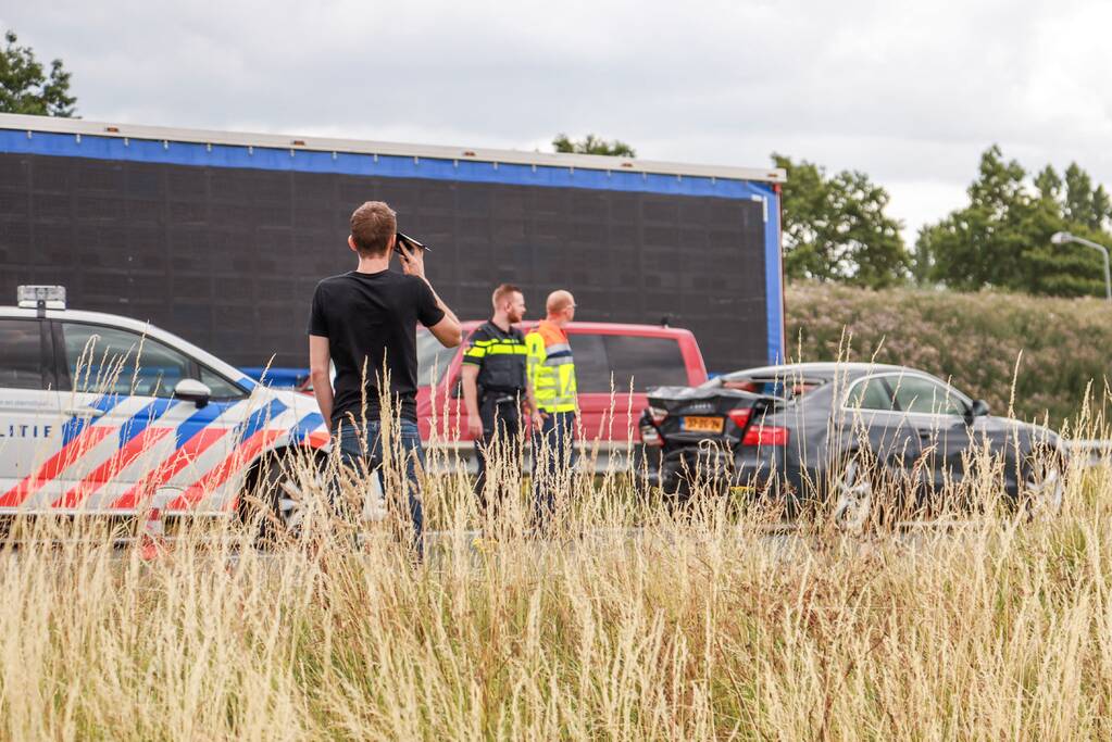 Snelweg afgesloten na ongeval
