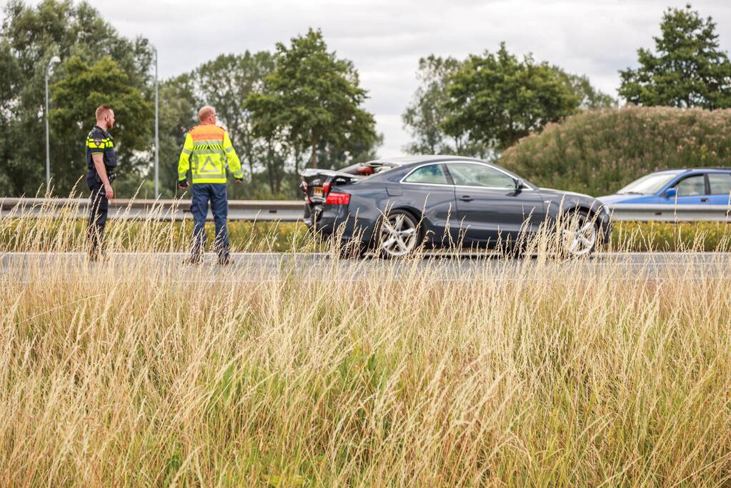 Snelweg afgesloten na ongeval