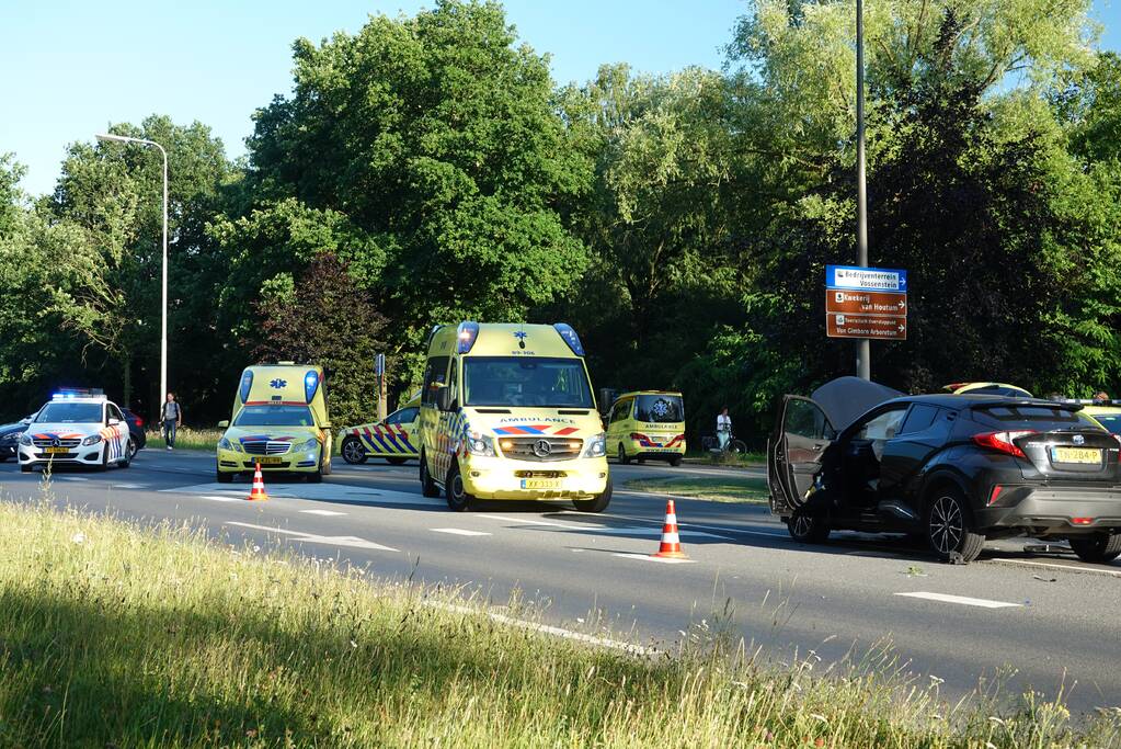Vier gewonden bij aanrijding