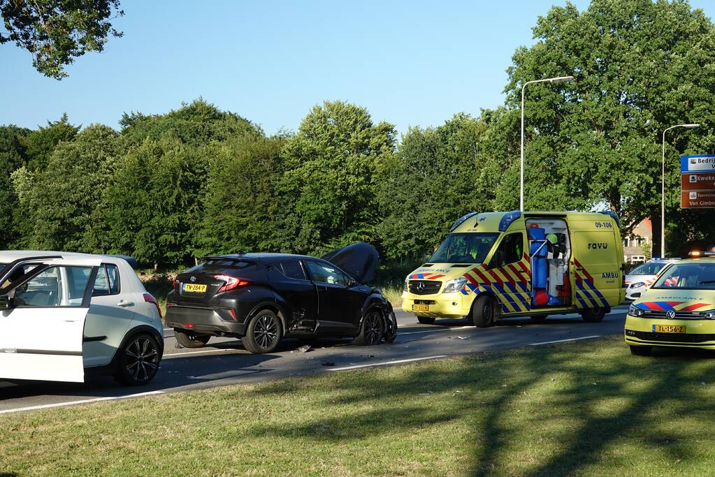 Vier gewonden bij aanrijding