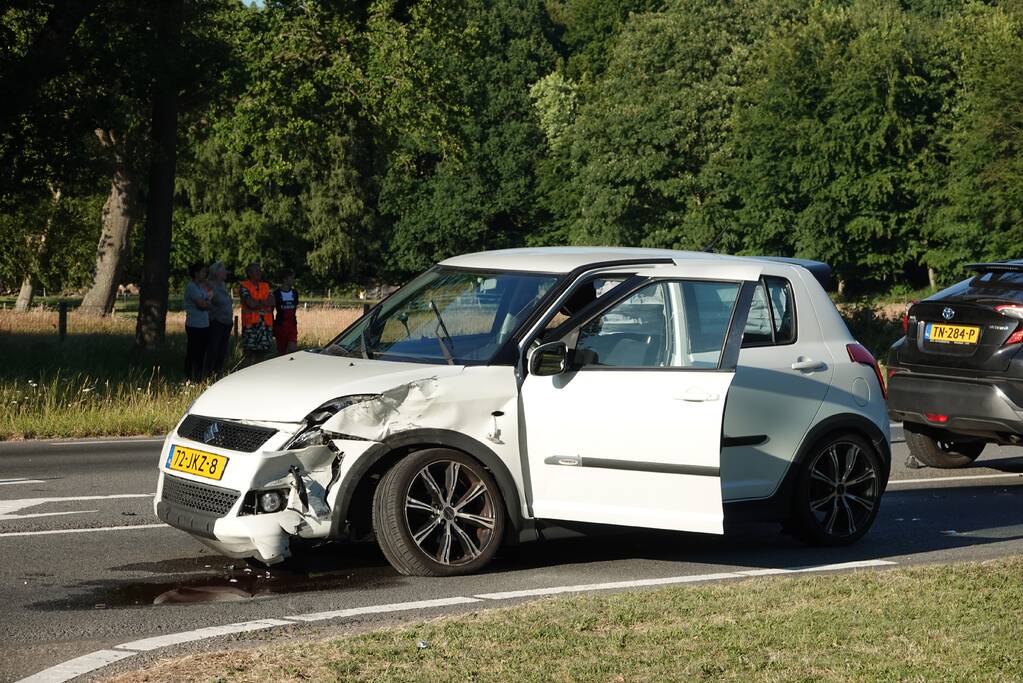 Vier gewonden bij aanrijding