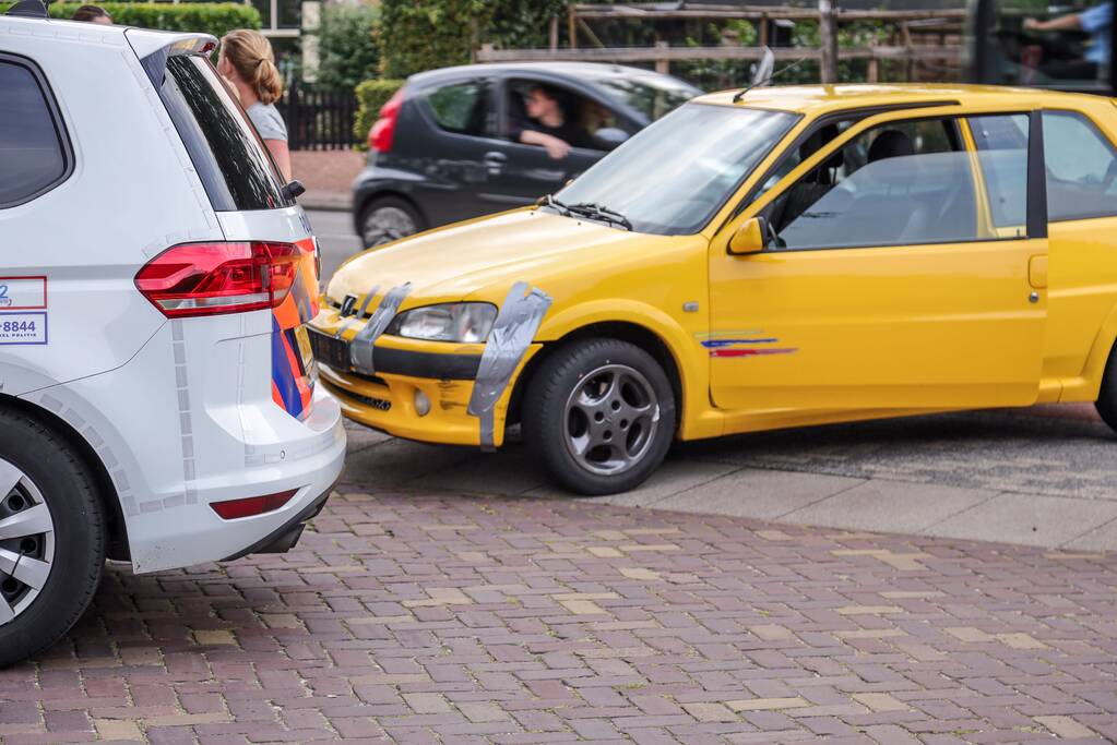 Motorrijder gewond na aanrijding met auto