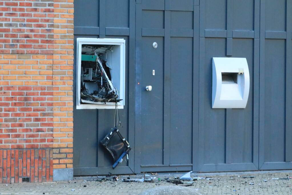 Plofkraak ABN AMRO pinautomaat