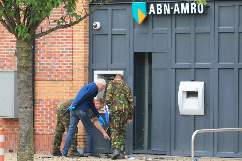 Plofkraak ABN AMRO pinautomaat