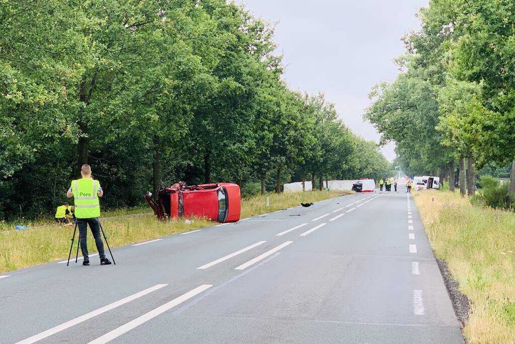 Drie doden en twee gewonden bij zwaar verkeersongeval
