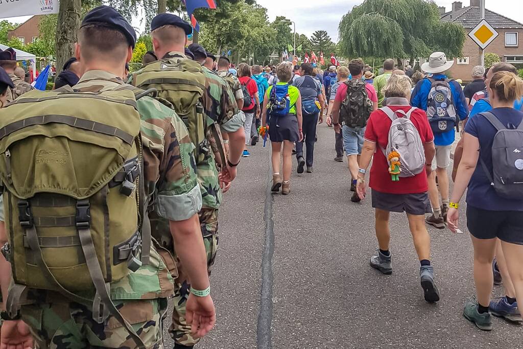 103e Vierdaagse van Nijmegen van start gegaan