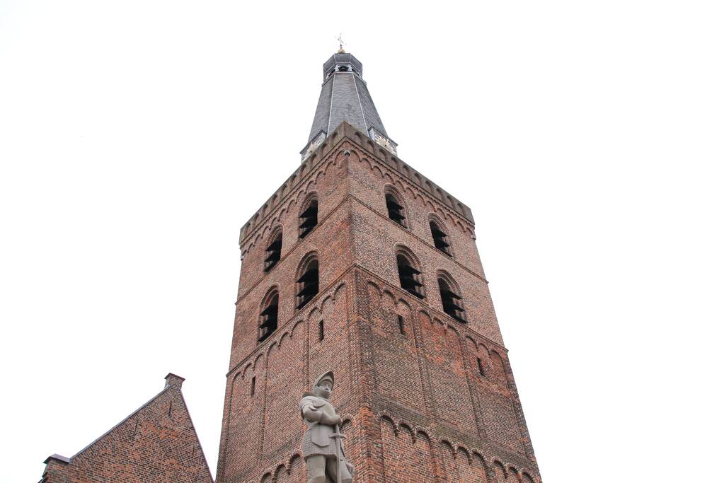 Sterfdag nationale held Jan van Schaffelaar