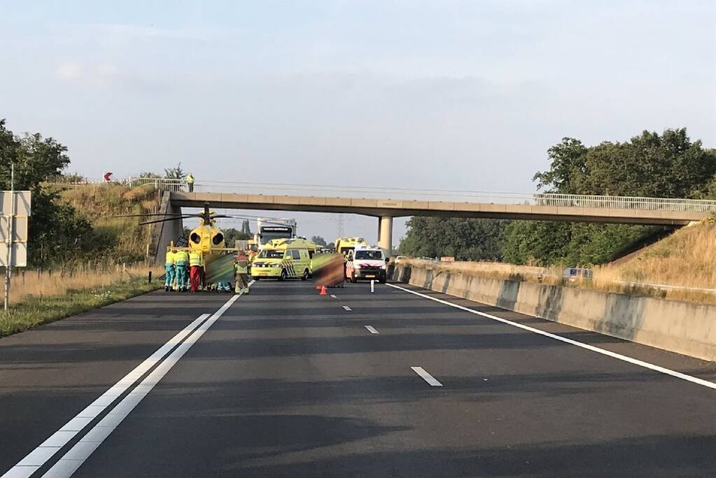 Vrouw overleden bij ongeluk met vrachtwagen