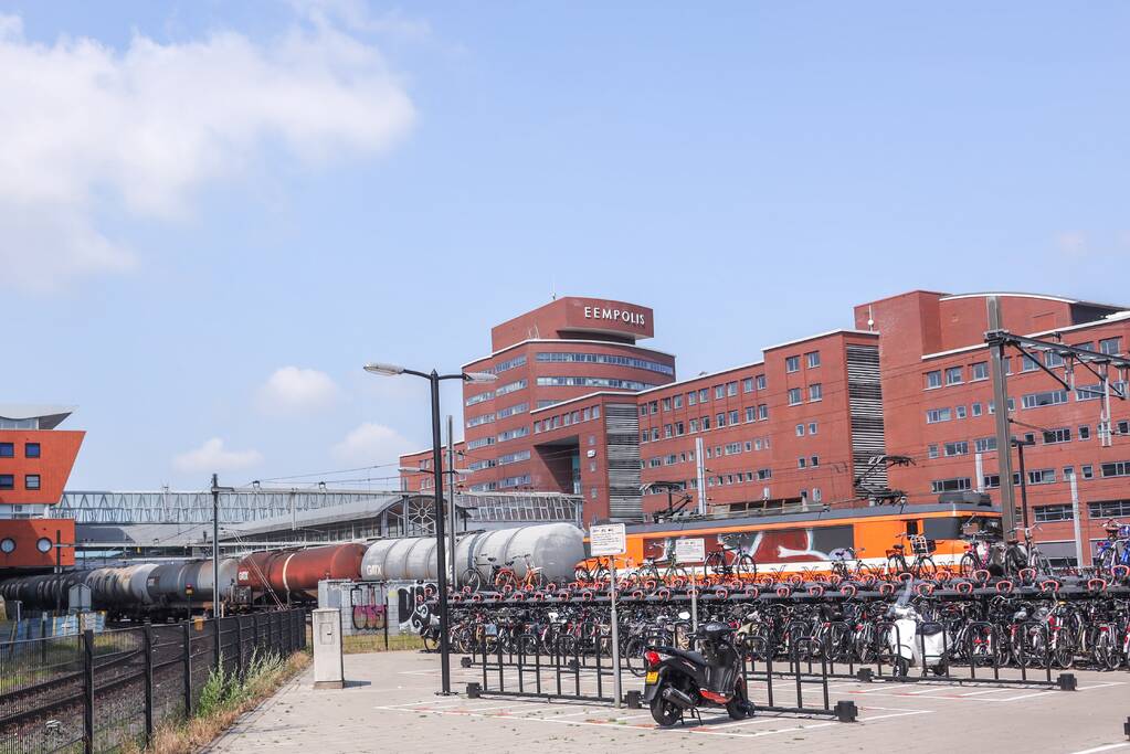 Goederentrein vast in tunnel
