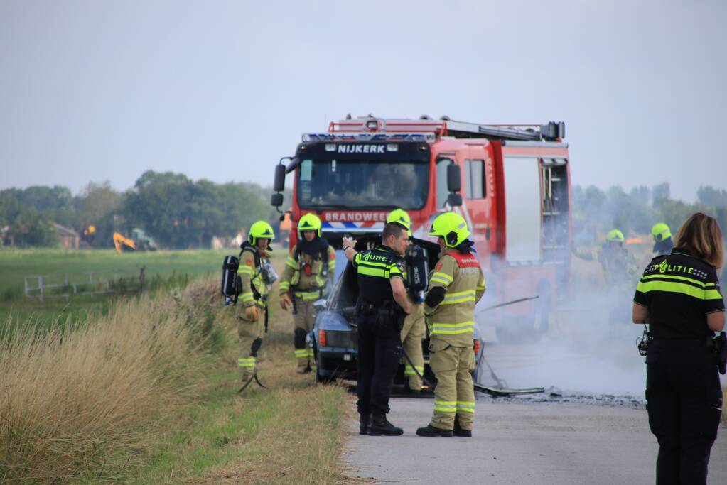 Oldtimer verwoest door brand