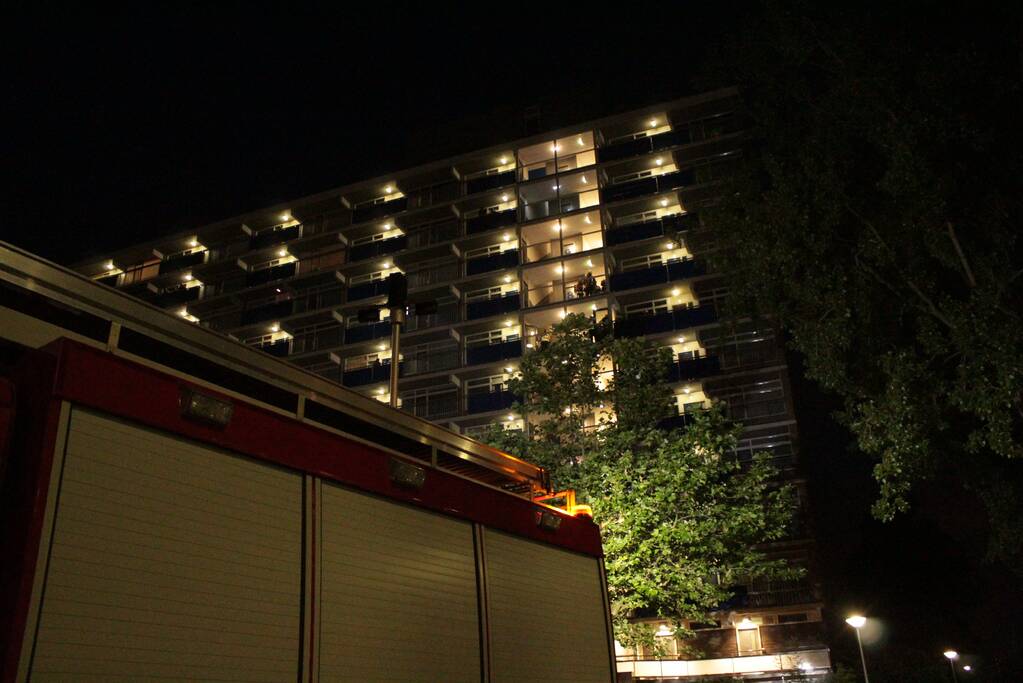 Twee personen ademen rook in bij brand in flat