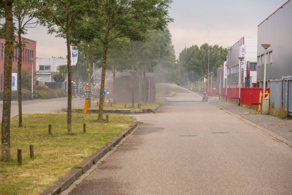 Veel rook bij brand stroomhuis