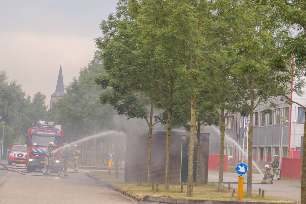 Veel rook bij brand stroomhuis
