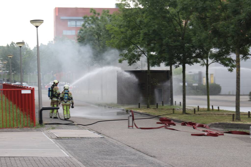 Veel rook bij brand stroomhuis