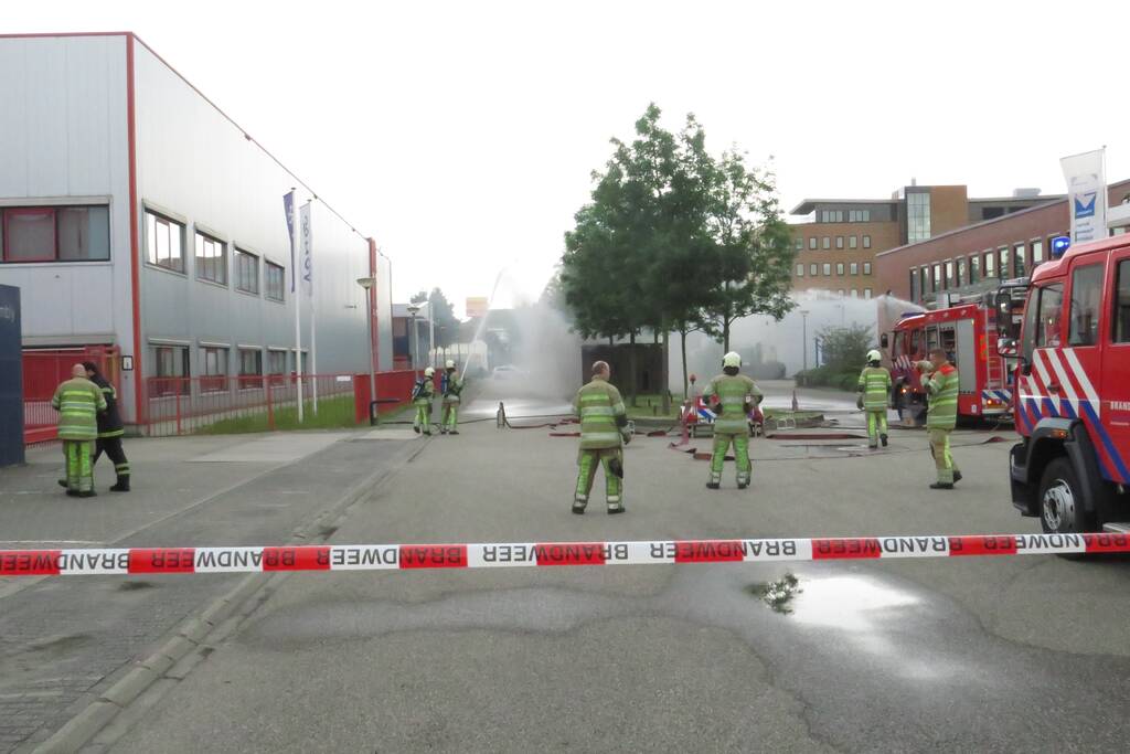 Veel rook bij brand stroomhuis