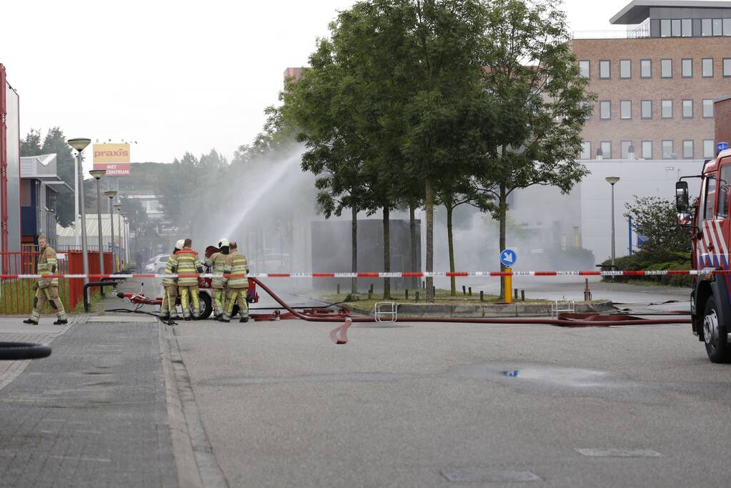 Veel rook bij brand stroomhuis