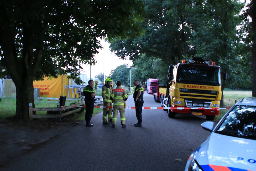 Vrachtwagen trailer vol drugs benodigdheden aangetroffen