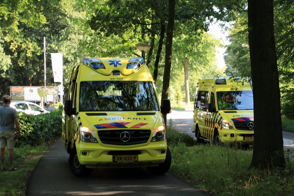 Mountainbiker en voetganger gewond door aanrijding