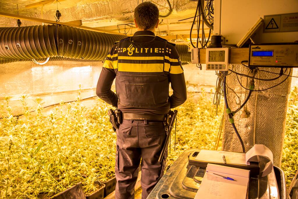 Inbeslagnames en aanhoudingen in groot drugsonderzoek