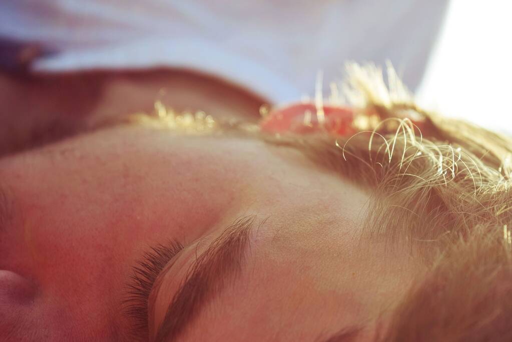 Dertien personen bekeurd voor slapen op strand