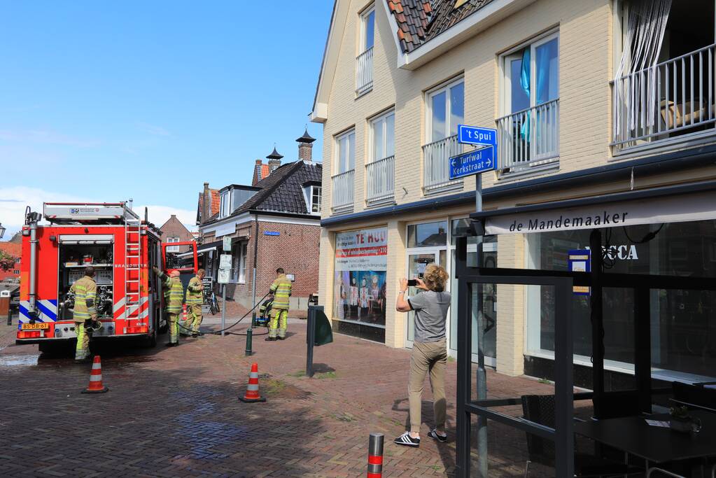 Bewoner blust zelf vlam in de pan