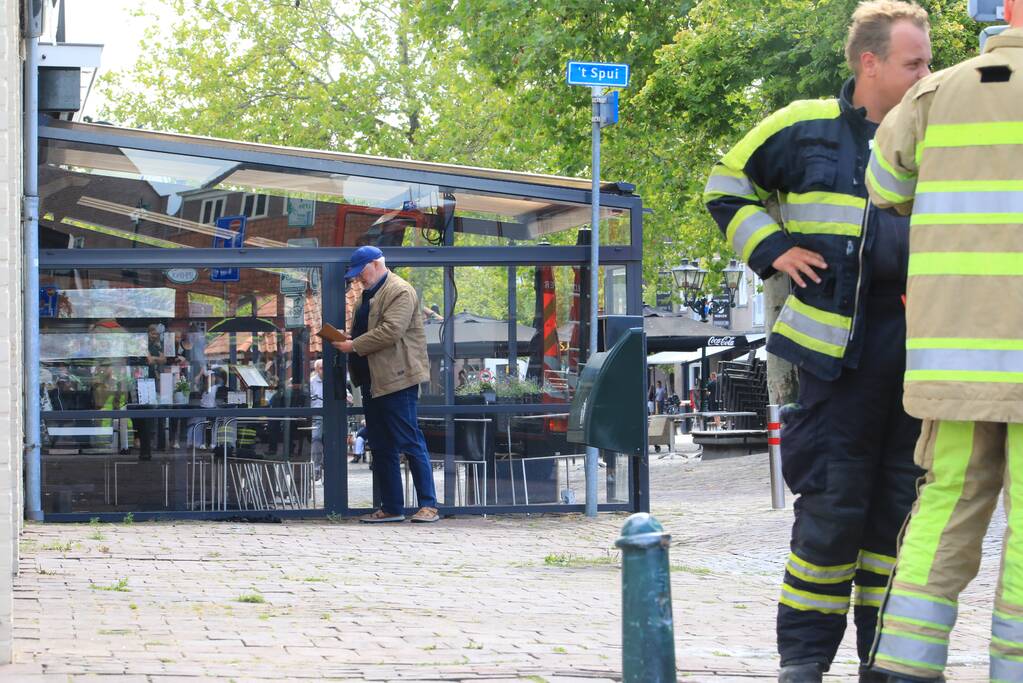 Bewoner blust zelf vlam in de pan
