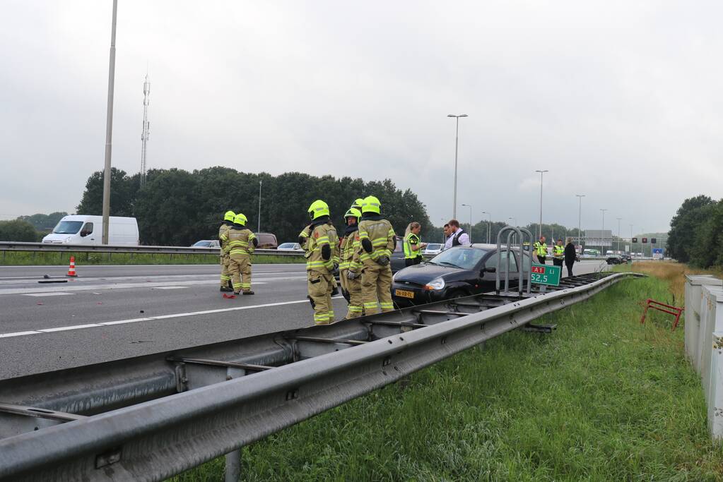 Flinke crash tussen vier voertuigen