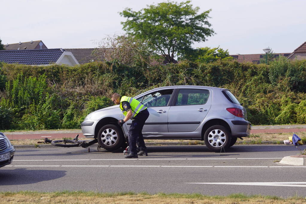 Overstekende fietser aangereden op rotonde