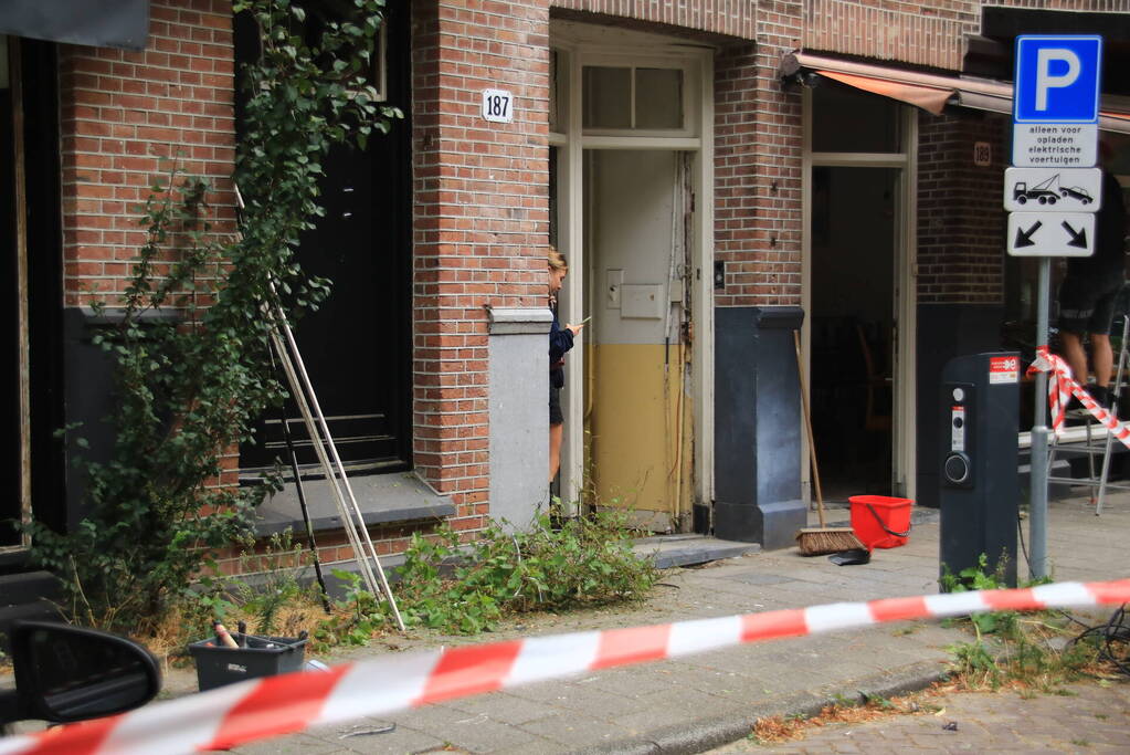 Deur portiekflat opgeblazen in Diamantbuurt