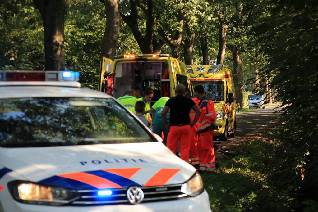 Wielrenner ernstig gewond bij valpartij