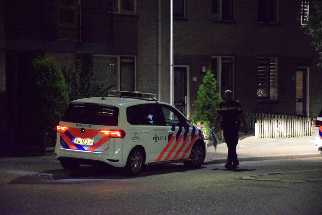 Zes mannen gevlucht na woningoverval