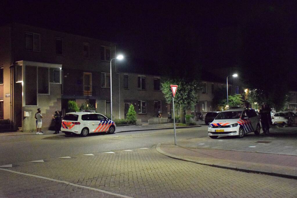 Zes mannen gevlucht na woningoverval