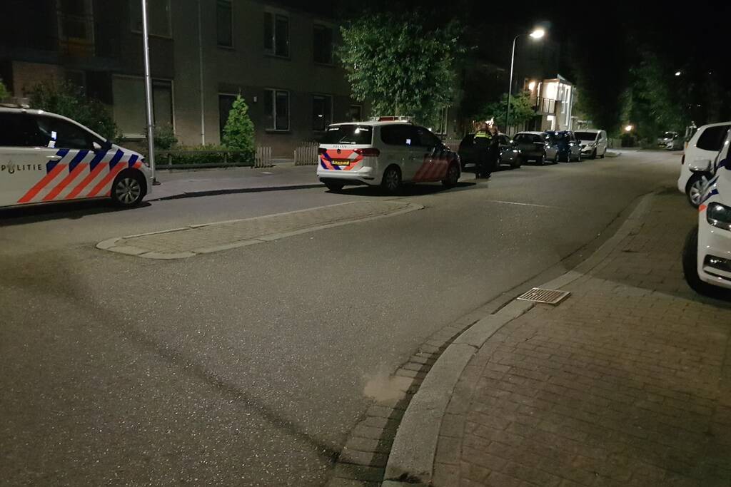Zes mannen gevlucht na woningoverval