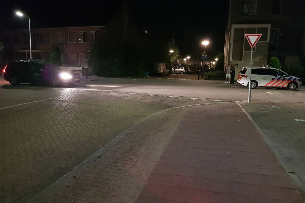 Zes mannen gevlucht na woningoverval