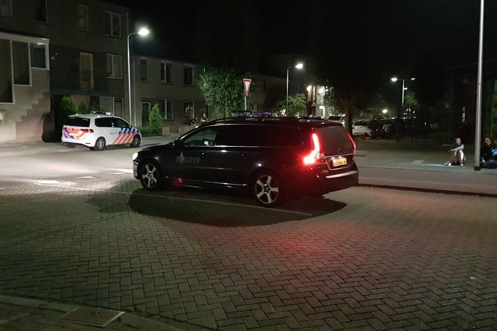 Zes mannen gevlucht na woningoverval