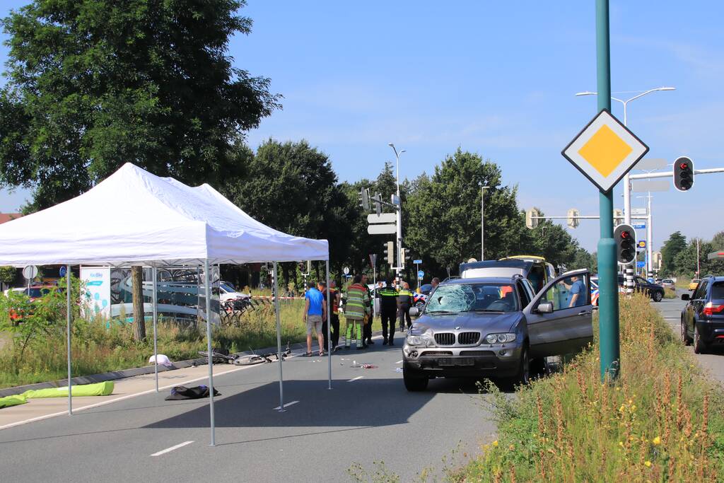 E-bikester overleden na zwaar ongeval op kruising