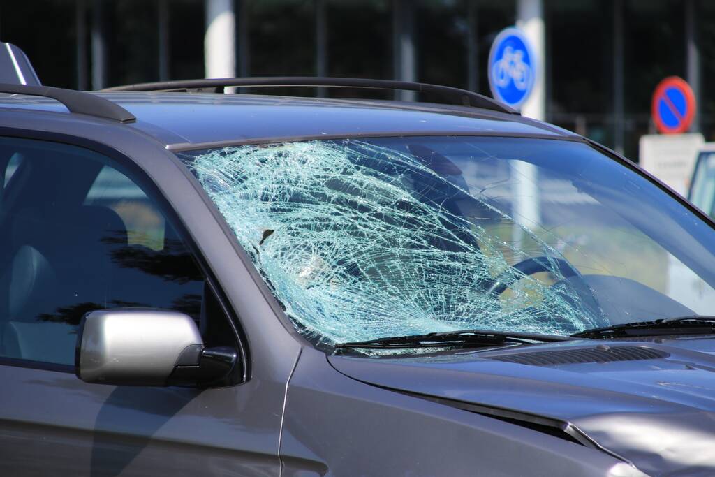 E-bikester overleden na zwaar ongeval op kruising