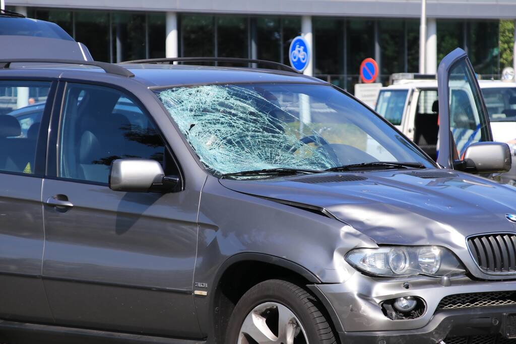 E-bikester overleden na zwaar ongeval op kruising