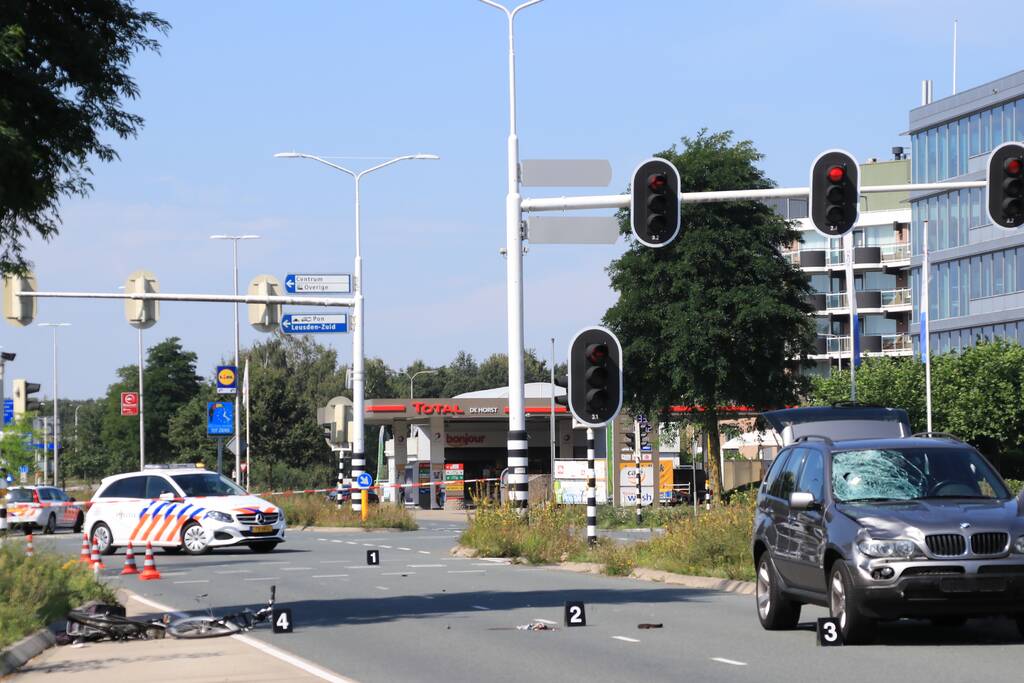 E-bikester overleden na zwaar ongeval op kruising