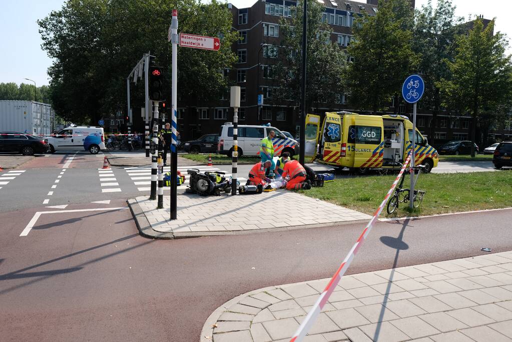 Scootmobieler ernstig gewond na botsing
