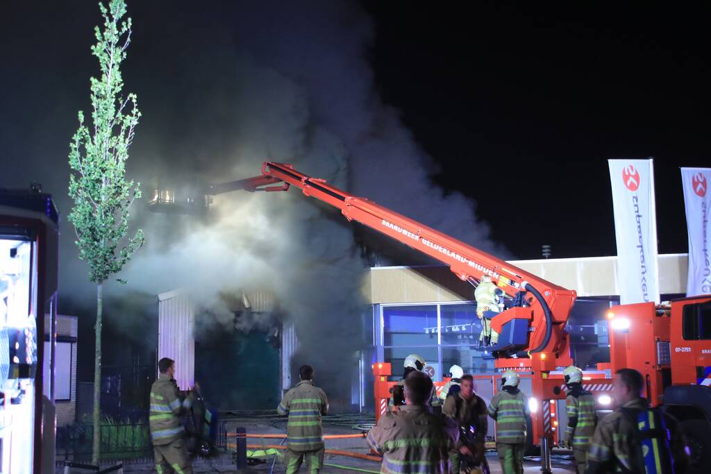 Zeer grote uitslaande brand