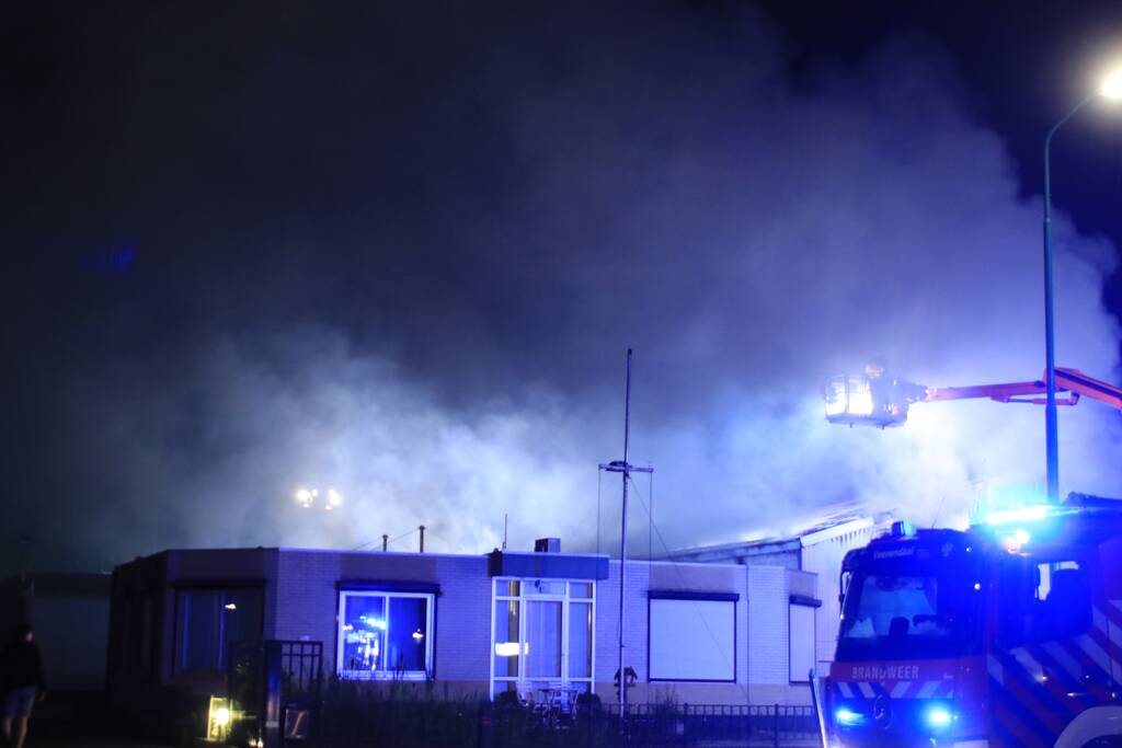 Zeer grote uitslaande brand