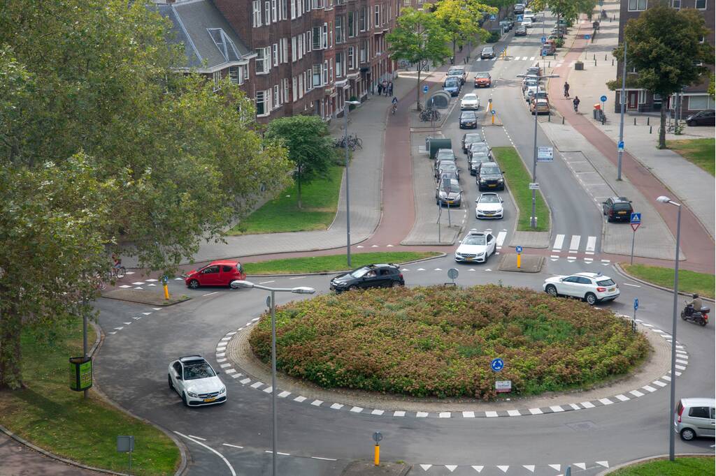 Agent neergeslagen bij controle trouwstoet